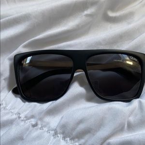 QUAY AUSTRALIA x Desi Perkins- BLACK SUNGLASSES